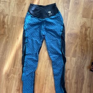 CLS scrunch leggings v-cut textured